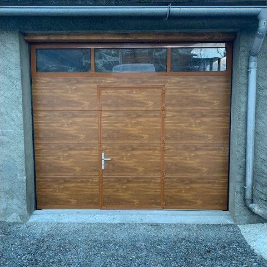 Porte de garage en bois